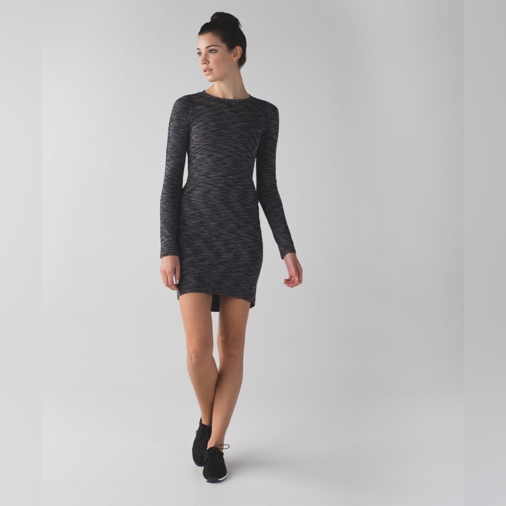 Lululemon & go Where-To Dress in Heathered Black sz 4